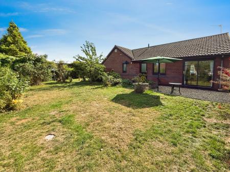 3 bedroom Bungalow for sale in Grasmere Close, Priorslee, Telford, TF2
