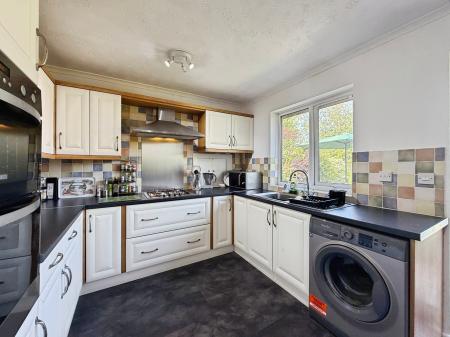 3 bedroom Bungalow for sale in Grasmere Close, Priorslee, Telford, TF2