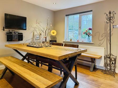 3 bedroom Semi-detached house for sale in Old Office Road, Telford, TF4