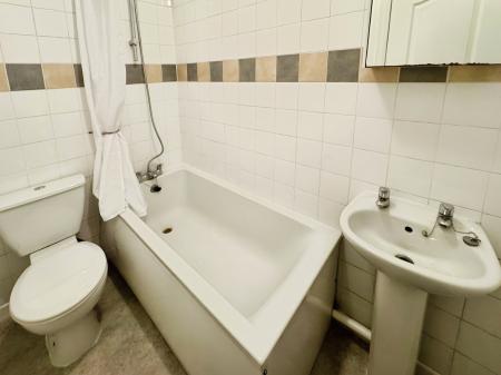 2 bedroom Terraced House to let in Mercia Drive, Leegomery, Telford, TF1