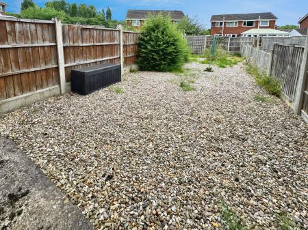 2 bedroom Terraced House to let in Mercia Drive, Leegomery, Telford, TF1