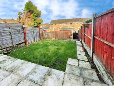 3 bedroom Terraced House to let in Campbell Close, Rugeley, WS15
