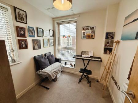 2 bedroom End of terrace house for sale in Barrack Close, Telford, TF3