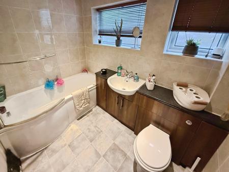 3 bedroom Link detached house for sale in Hilton Close, Stirchley, Telford, TF3