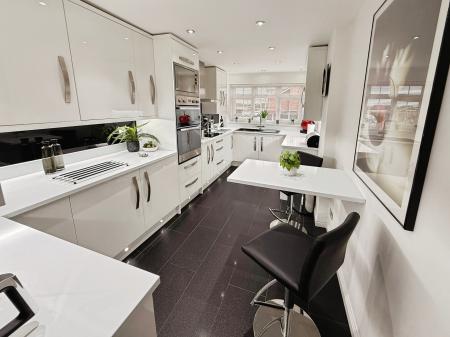 3 bedroom Detached house for sale in Majestic Way, Aqueduct, Telford, TF4