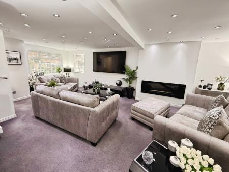 3 bedroom Detached house for sale in Majestic Way, Aqueduct, Telford, TF4