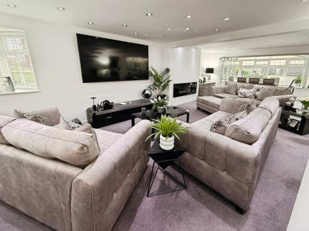 3 bedroom Detached house for sale in Majestic Way, Aqueduct, Telford, TF4