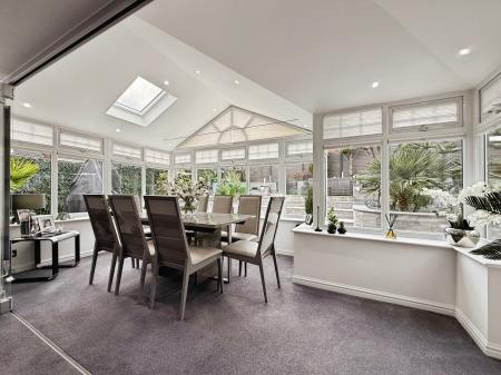 3 bedroom Detached house for sale in Majestic Way, Aqueduct, Telford, TF4