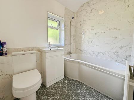 2 bedroom Flat to let in King Street, Wellington, TF1