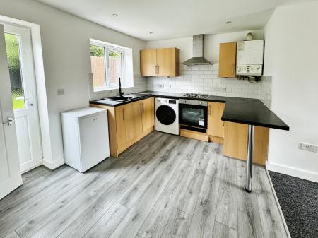 16 bedroom Semi-detached house for sale in Lodge Court, Donnington Wood, Telford, TF2
