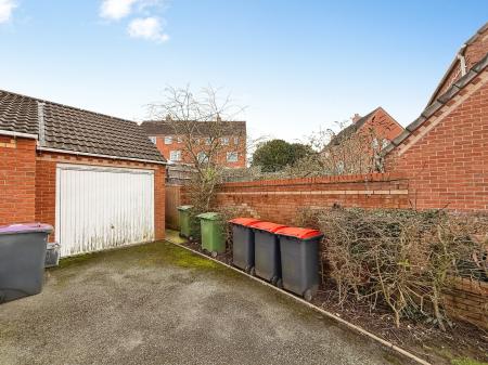 3 bedroom Town house for sale in Davenham Walk, Lawley, Telford, TF3