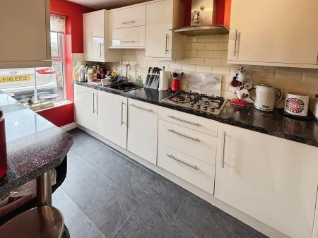 3 bedroom Town house for sale in Davenham Walk, Lawley, Telford, TF3