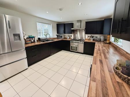 4 bedroom Detached house for sale in Stone Drive, Shifnal, Telford, TF11