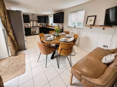 4 bedroom Detached house for sale in Stone Drive, Shifnal, Telford, TF11