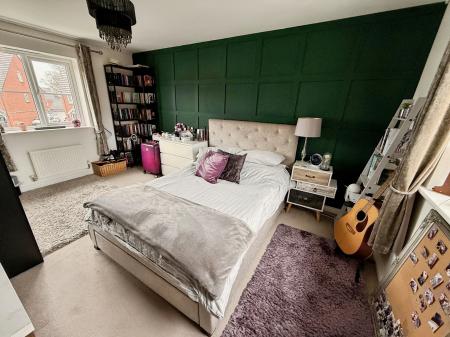 4 bedroom Detached house for sale in Stone Drive, Shifnal, Telford, TF11