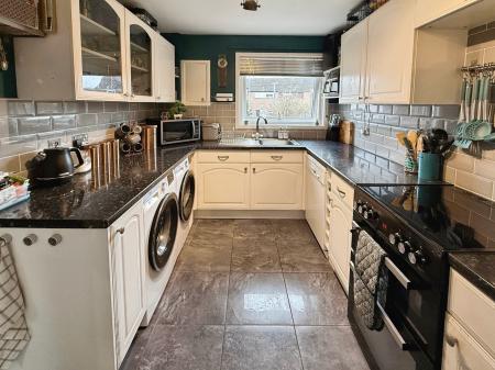 3 bedroom Terraced House for sale in Brandsfarm Way, Randlay, Telford, TF3