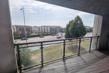 2 bedroom Flat to let in Clips Moor, Lawley, Telford, TF4