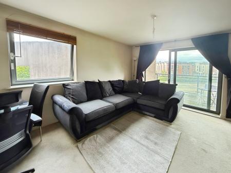 2 bedroom Flat to let in Clips Moor, Lawley, Telford, TF4