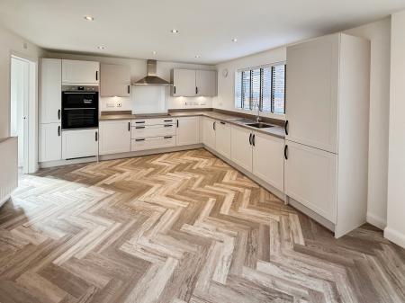 4 bedroom Detached house for sale in Otters Reach, Ironbridge, Telford, TF8