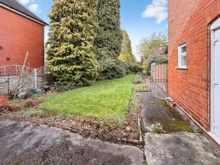 4 bedroom Detached house for sale in Leegomery Road, Wellington, Telford, TF1