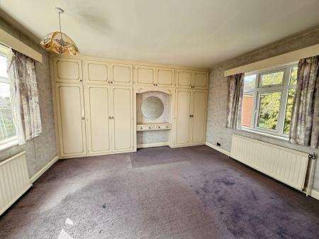 4 bedroom Detached house for sale in Leegomery Road, Wellington, Telford, TF1