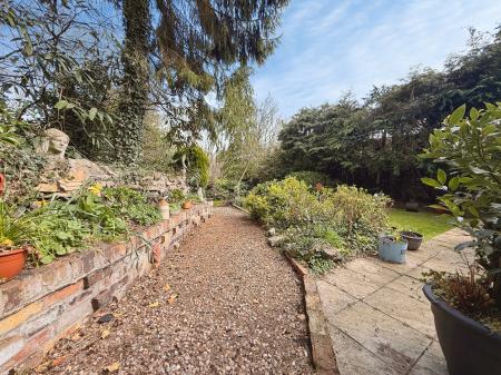 3 bedroom Cottage for sale in Ladywood, Telford, TF8