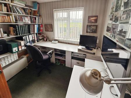 3 bedroom Semi-detached house for sale in Woodside Road, Ketley, Telford, TF1