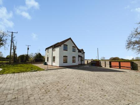 4 bedroom Detached house for sale in Wheat Leasows, Telford, TF6