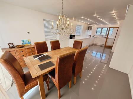 4 bedroom Detached house for sale in Wheat Leasows, Telford, TF6