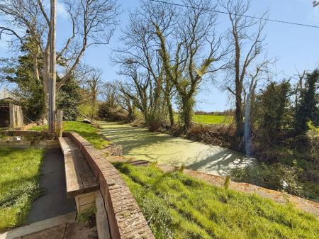 4 bedroom Detached house for sale in Wheat Leasows, Telford, TF6