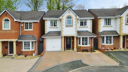 4 bedroom Detached house for sale in Hama Drive, Oakengates, Telford, TF2