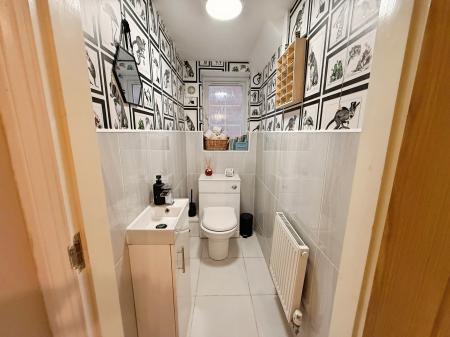 4 bedroom Detached house for sale in Hama Drive, Oakengates, Telford, TF2