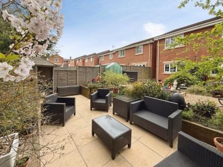 4 bedroom Detached house for sale in Hama Drive, Oakengates, Telford, TF2