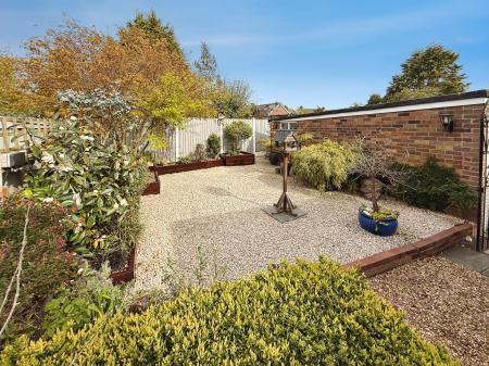 2 bedroom Semi-detached bungalow for sale in Hadley Gardens, Leegomery, Telford, TF1