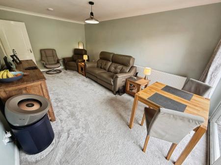 2 bedroom Semi-detached bungalow for sale in Hadley Gardens, Leegomery, Telford, TF1