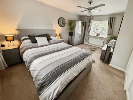 4 bedroom Detached house for sale in Beggarly Bank, Telford, TF4