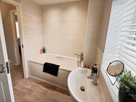 4 bedroom Detached house for sale in Beggarly Bank, Telford, TF4