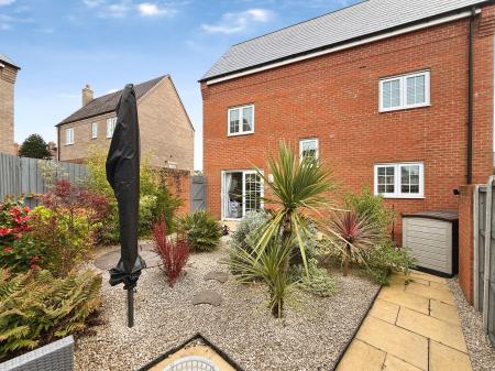 4 bedroom Detached house for sale in Beggarly Bank, Telford, TF4