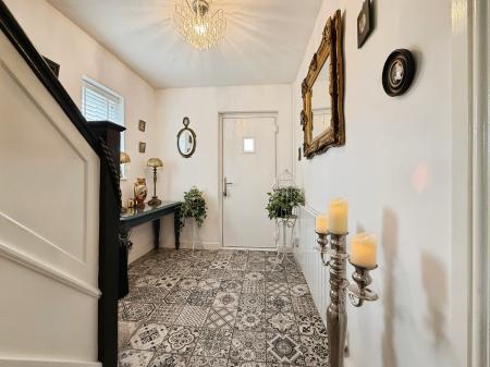 3 bedroom Semi-detached house for sale in New Road, Telford, TF2