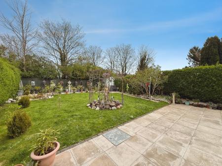 3 bedroom Semi-detached house for sale in New Road, Telford, TF2