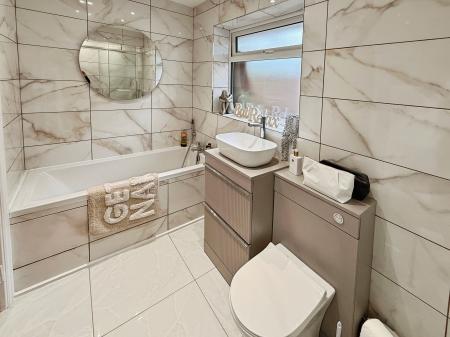 3 bedroom Bungalow for sale in Bumblebees, Tibberton, Telford, TF10