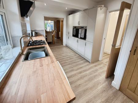 3 bedroom Bungalow for sale in Bumblebees, Tibberton, Telford, TF10