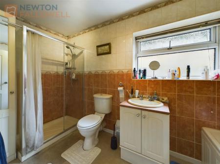 2 bedroom Bungalow for sale in Cumberledge Hill, Cannock Wood, WS15