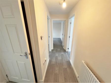 2 bedroom Flat to let in Ferridays Fields, Woodside, Telford, TF7