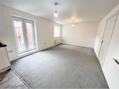 2 bedroom Flat to let in Ferridays Fields, Woodside, Telford, TF7