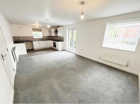 2 bedroom Flat to let in Ferridays Fields, Woodside, Telford, TF7