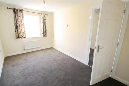 3 bedroom Semi-detached house to let in Thistly Leasow, Woodside, Telford, TF7