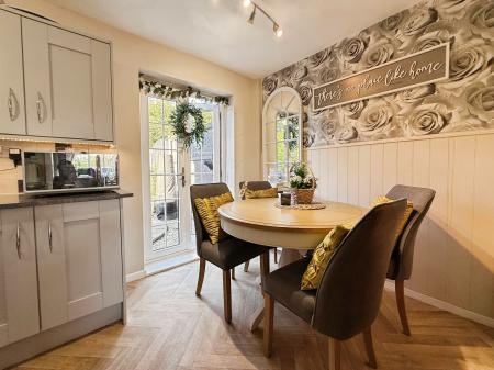 3 bedroom Semi-detached house for sale in Woodside Road, Ketley, Telford, TF1