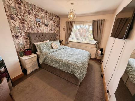 3 bedroom Semi-detached house for sale in Woodside Road, Ketley, Telford, TF1