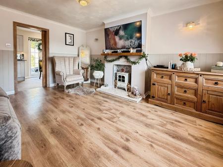 3 bedroom Semi-detached house for sale in Woodside Road, Ketley, Telford, TF1